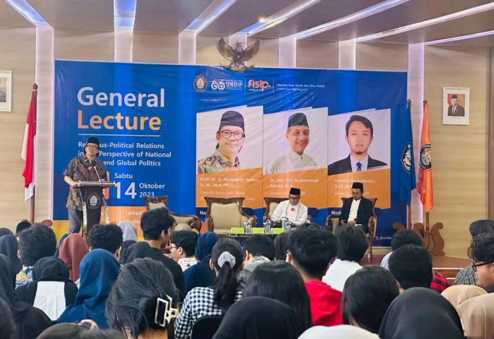 Kuliah Umum “Relasi Politik dan Agama dalam Perspektif Politik Nasional dan Politik Global”